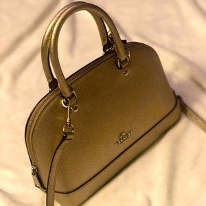 Coach purse (new)